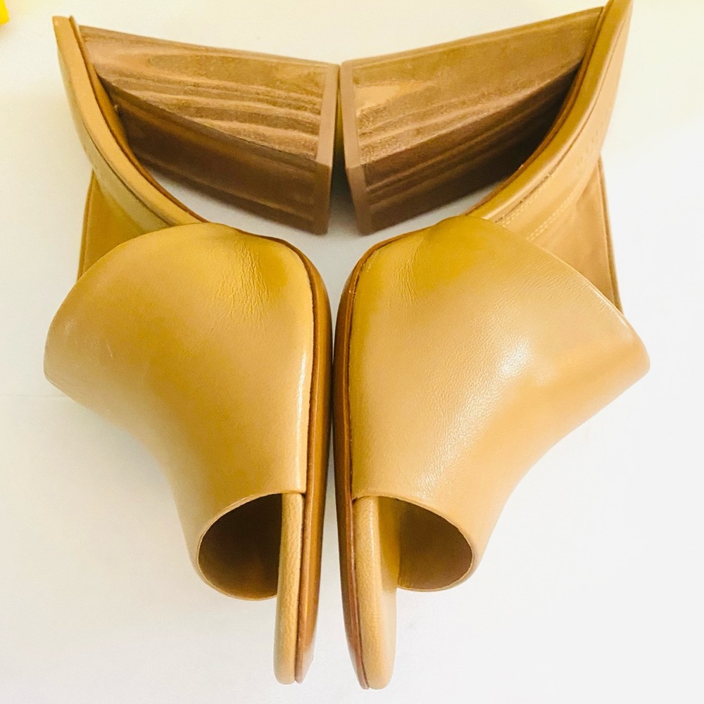 NWT - Mercedes Castillo Izar - Leather Mules in Light Tan Leather & Wooden Heel - Picture 11 of 16